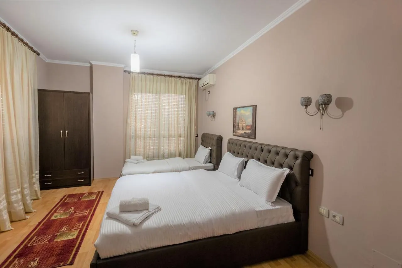 ****  Prince Hotel Mezez Albanië